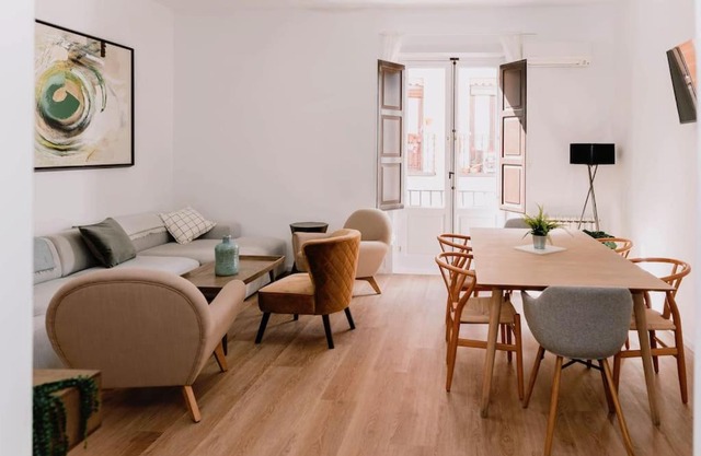 Stylish apartment in the centre of Madrid-Malasaña