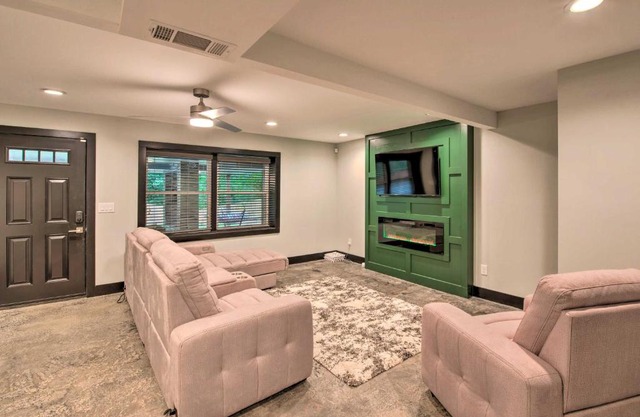 Stylish Atlanta Retreat Less Than 7 Mi to Midtown!