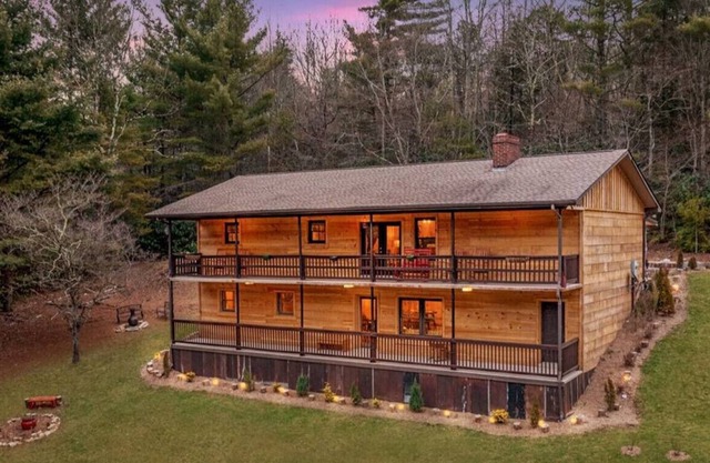 Stylish Cabin: Peaceful, Panoramas, Game room