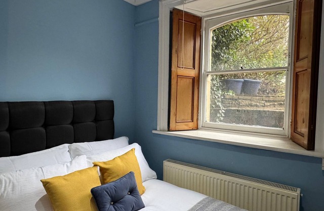 Stylish, Central Apartment in Clifton