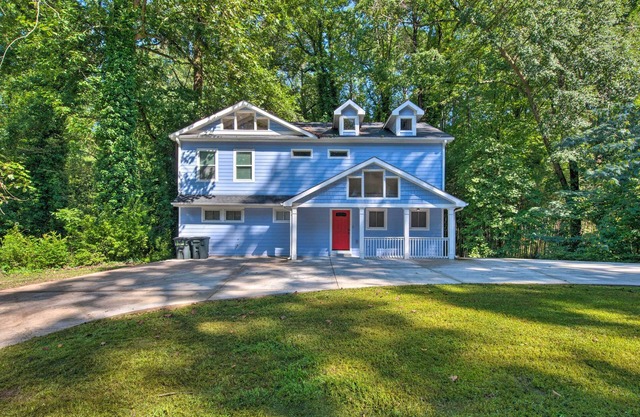 Stylish College Park Home w/Private Garden!