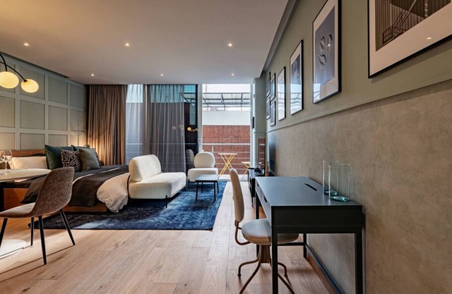Stylish Dual-Loft Stay in Prime Location