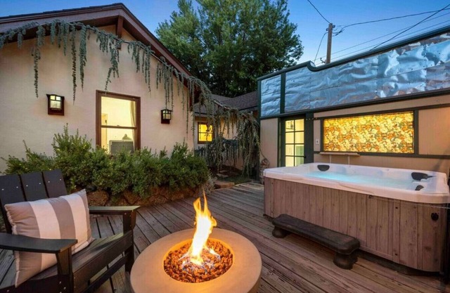 Stylish Home in Downtown Flagstaff Unit w/Hot Tub