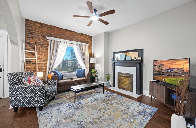 Stylish Home in Historic District Near Riverwalk