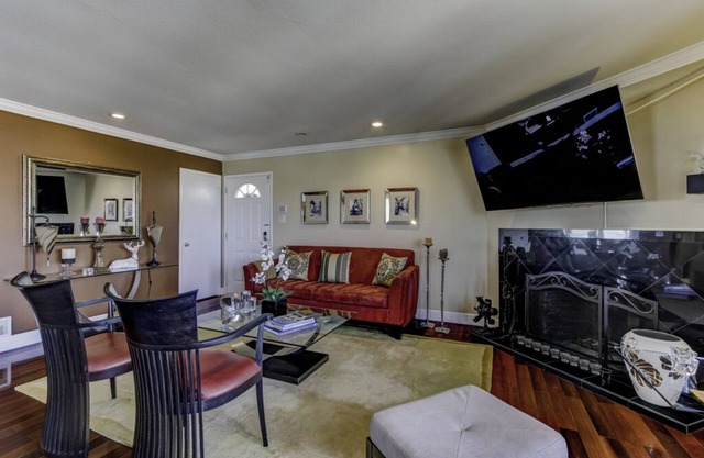 Stylish house with great location and all amenities.