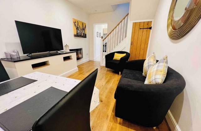 Stylish, immaculate one double bedroom boutique style cottage in Chichester.