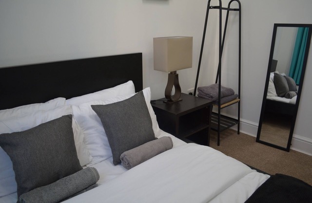 Stylish Kensington Apartment