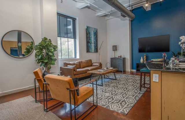 Stylish Loft in Heart of Downtown Fort Worth