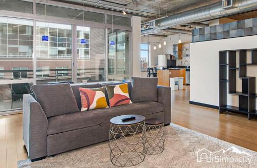 Stylish Loft Near Union Station W Patio