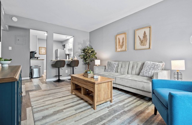 Stylish One-Bedroom Getaway Steps from Main Street