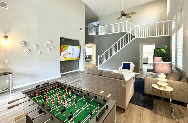Stylish Spacious Newly 5B4b Home Central Tracy
