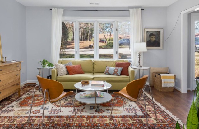 Stylish Stay close to RDU, RTP, UNC & Duke