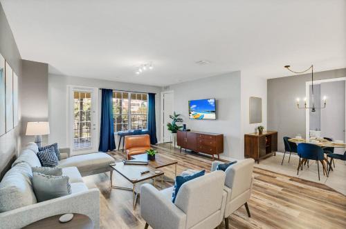 Stylish Vista Cay Magic Near All Theme Parks, and walk to the Convention Center