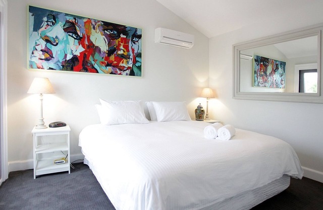 Stylishly renovated heritage property, in quiet tree lined st close to the CBD