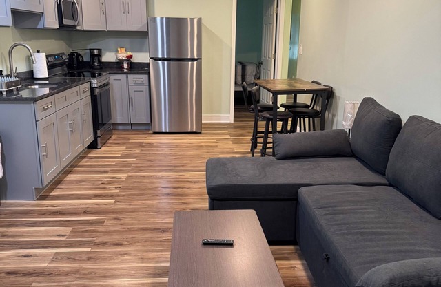 Suitable 2-bedroom apartment with AC in Philadelphia