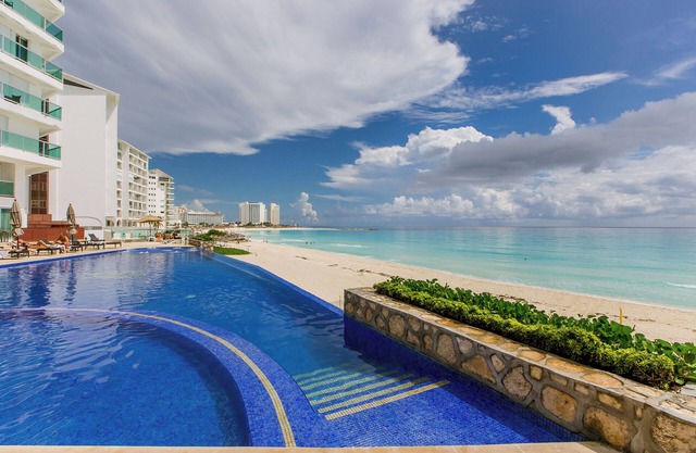 Suite ocean view Zona Hotelera
