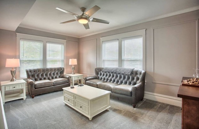 Suites on Seneca - Beautiful 1 Bedroom Apartment