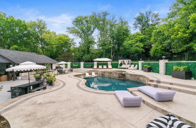 Summer Flash Sale* I Above Entertainer | Pool&Spa | Events | Pool House