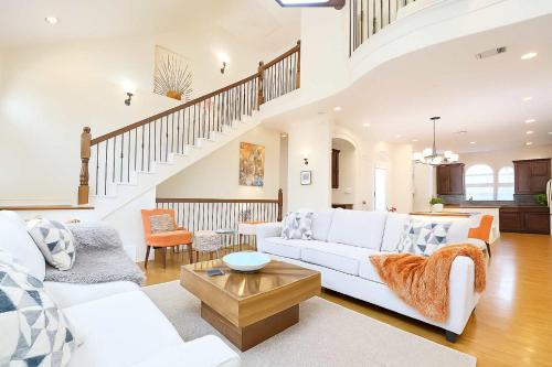 Summer Galleria House Private Jacuzzi Escape