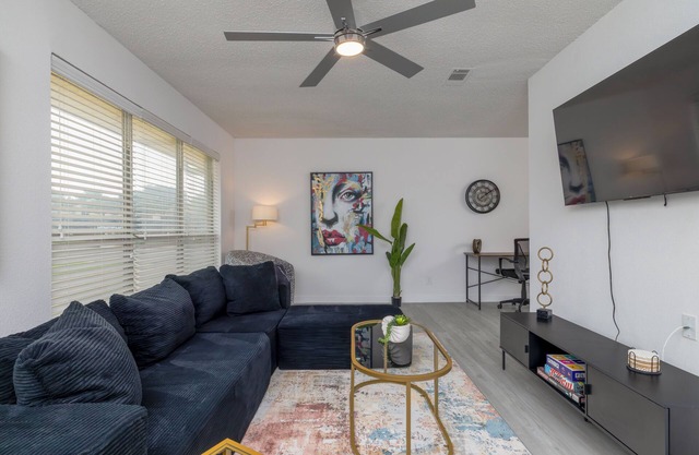 Summer Getaway w/Fenced Yard - Near DFW Airport