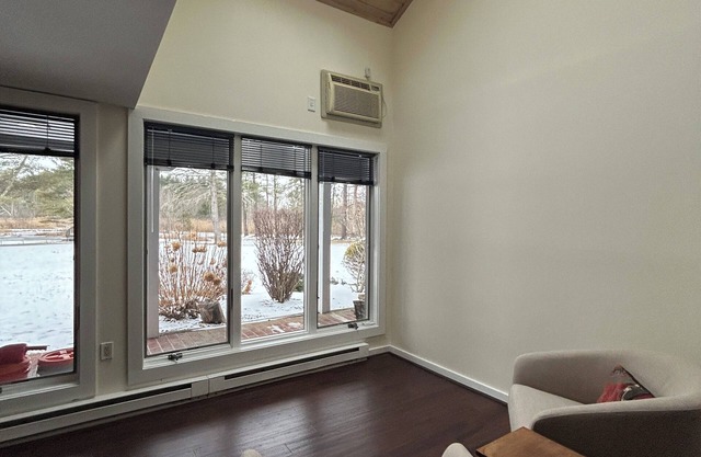 Summer in the Berkshires: Cozy country condo in charming Stockbridge MA.