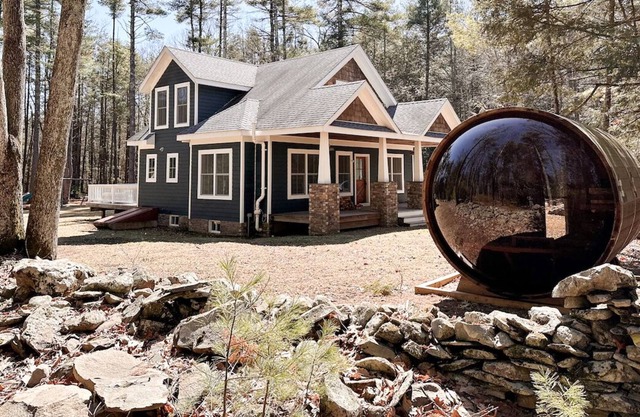 SUMMER RENTAL - AVAILABLE FROM JUNE 1 - AUG 31.