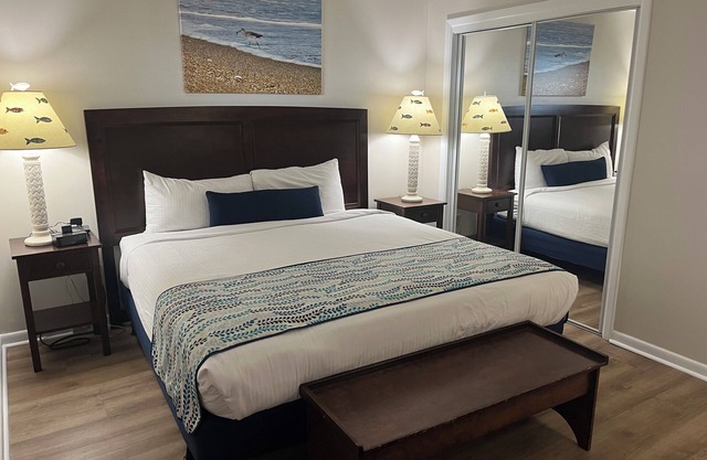 Summer Sands- Splish Splash Room 405