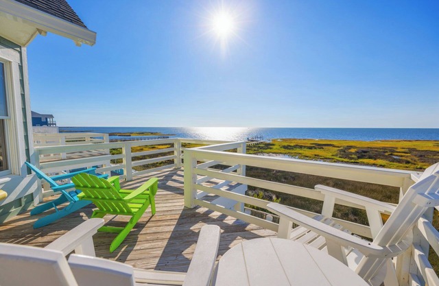 SUMMER SAVINGS - Soundfront Home w/Pool, Hot Tub, Elevator, Theater, Tiki Bar