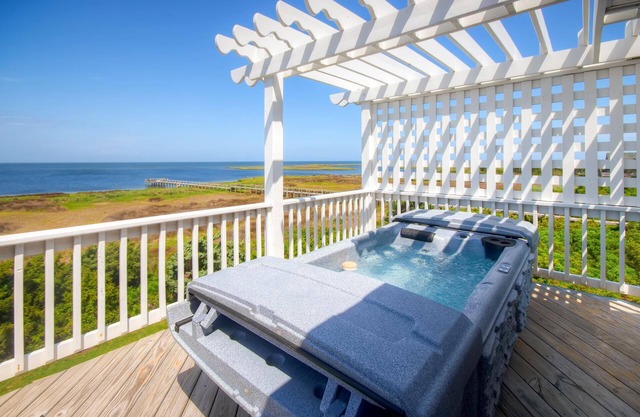 SUMMER SAVINGS - Soundfront Home w/Pool, Hot Tub, Elevator, Community Boat Ramp