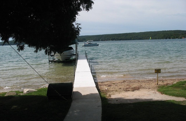 Summer Season- Beautiful Walloon Lake Cottage Rental