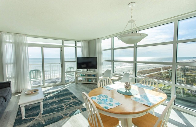 Sun-Drenched Oceanfront Corner 2BD/2BA condo w/Panoramic Views. Prime location.