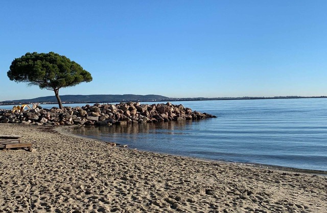Sunbathing on the Terrace - Duplex Apartment near Port & Beach, Mèze