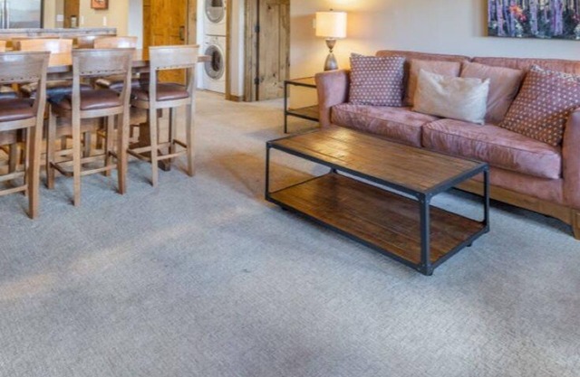 Suncadia Trailhead 1 Pet Friendly Condo 102