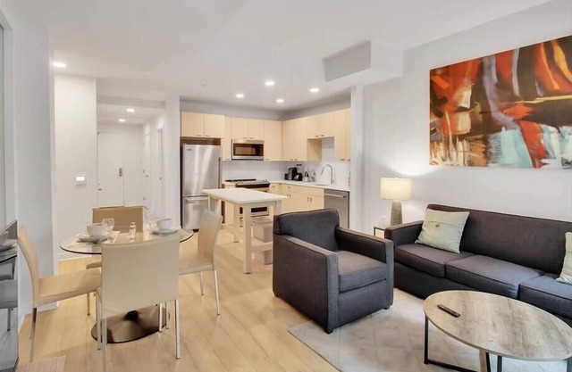 Sunlit Waterfront 1BR | nr Metro & Union Station | DC