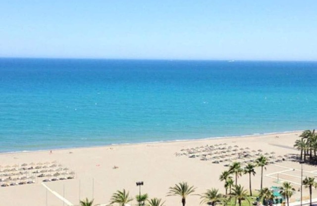 Sunny - 5 min walk from the beach