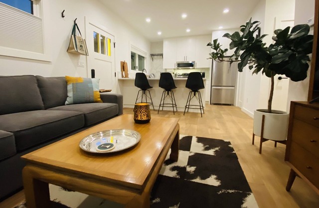 Sunny Bernal Heights Apartment with Bay Views