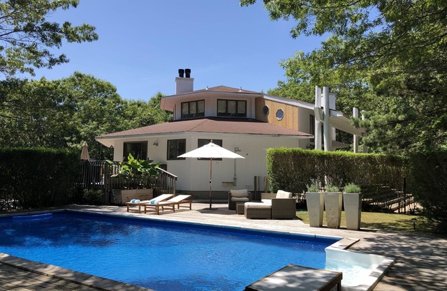Sunny East Hampton Oasis With Heated Pool