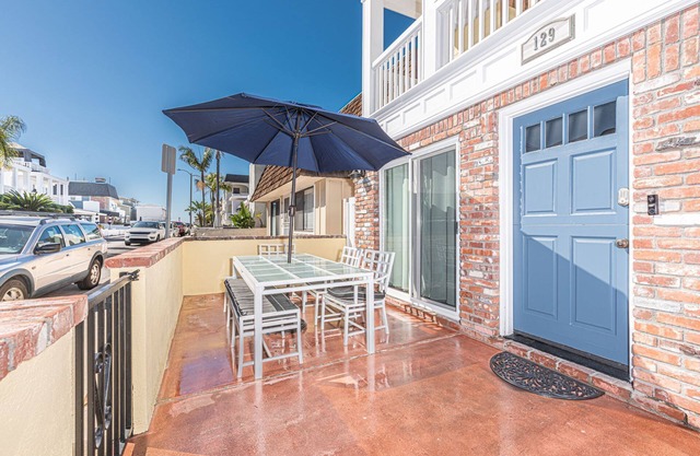 Sunny First Floor Beach House w/AC! | Large Outdoor Patio w/Grill | 1 Block to the Beach!