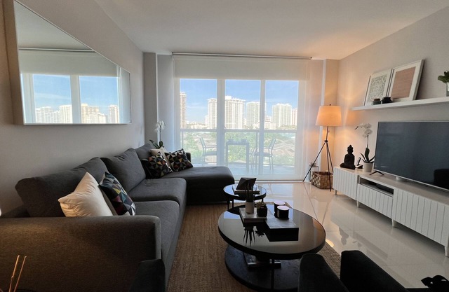 Sunny Isles - Stunning Apartment 1br/1.5bath