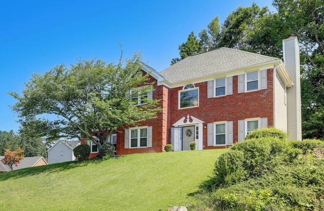 Sunny Lithonia Home ~ 7 Mi to Stone Mountain Park!