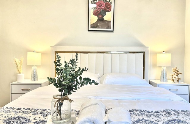 Sunny Retreat in the Heart of Alhambra