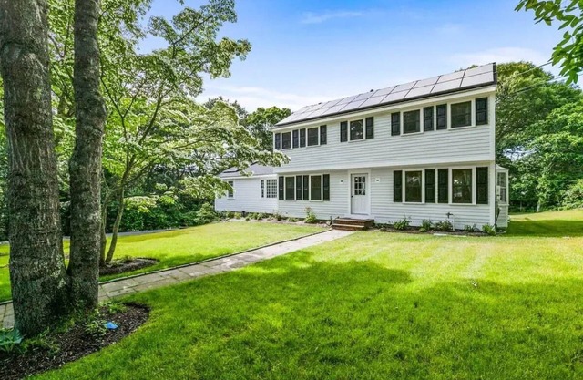 Sunny Spacious Beach House with Central AC and Loads of Amenities