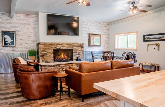 Sunnybrook-Secluded Cabin