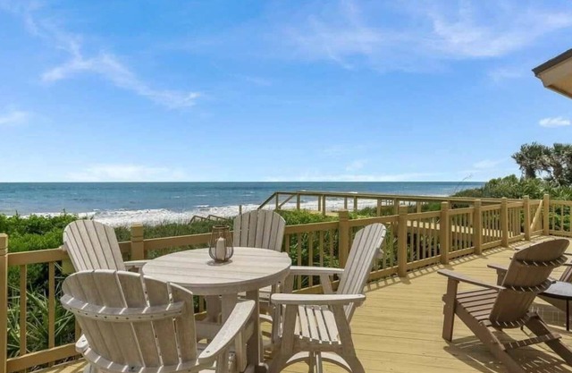 Sunrise-Sunset | Wren Beach Rentals by Portoro