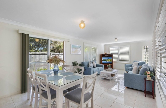 Sunset at Gibbon - Great well appointed Townhouse in the Village