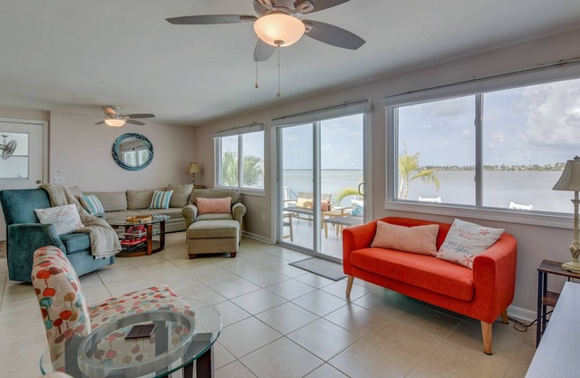 Sunset Harmony | Oceanfront home in Key West with dock, bar & amazing view