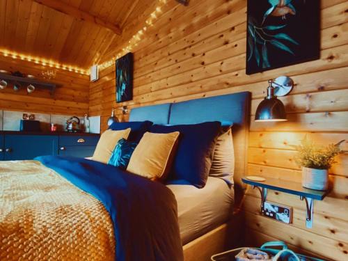 Sunset Lodge