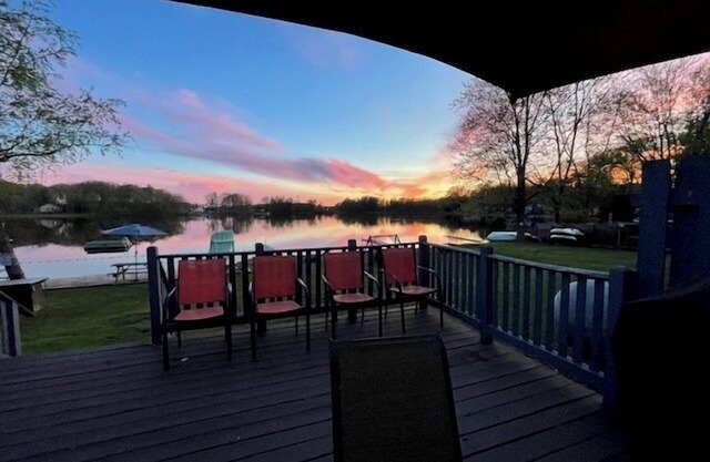 Sunset Shores #3-Up North: Your Fall Getaway Awaits at Sunset Shores