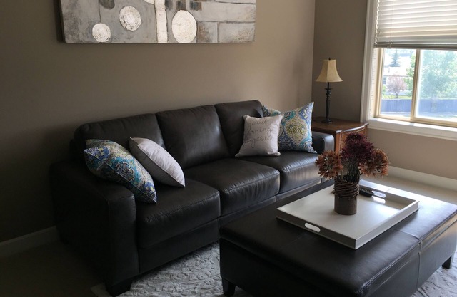 Sunset views 2bedroom /2bath in Arbour Lake condo