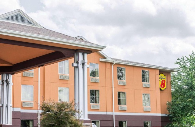 Super 8 by Wyndham Mars/Cranberry/Pittsburgh Area